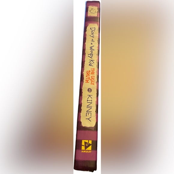 Diary of a Wimpy Kid Ugly Truth #5 - Picture 3 of 4